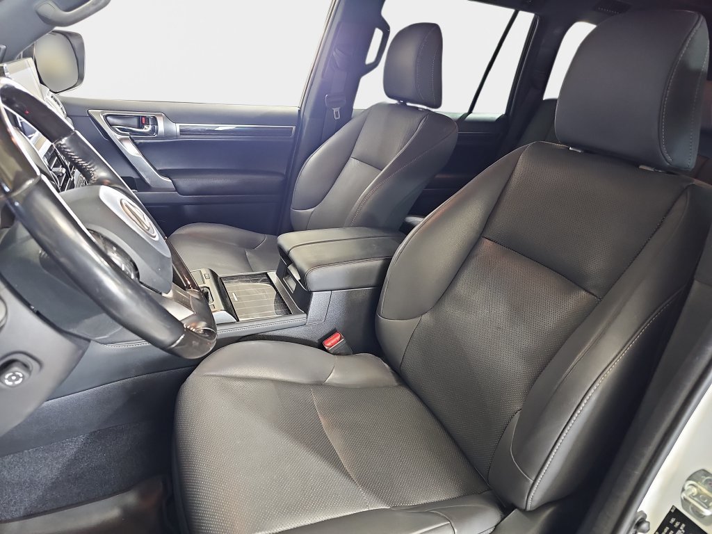 Used 2023 Lexus GX 460 Premium w/ Premium Package AWD/4WD image 14