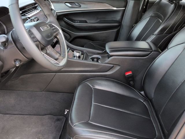 Certified 2024 Jeep Grand Cherokee L Limited w/ Luxury Tech Group II image 12