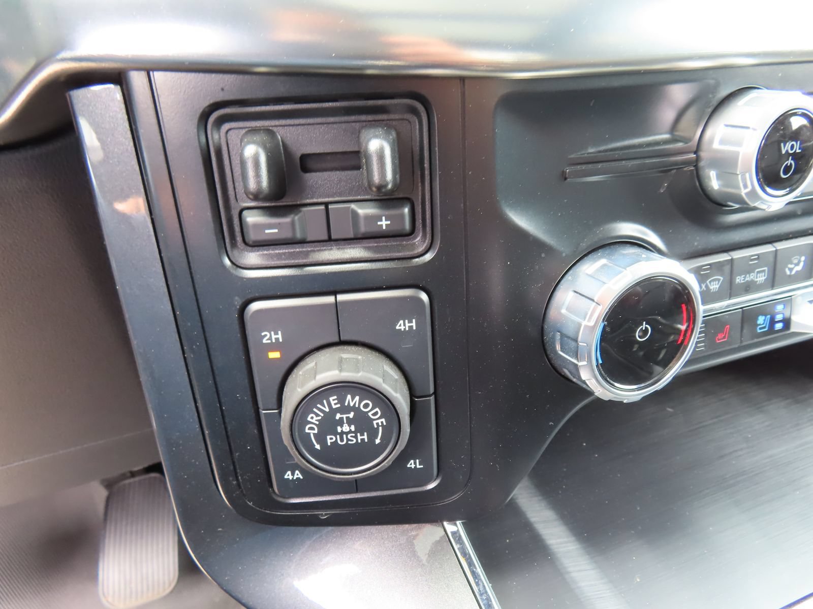 Certified 2023 Ford F150 Lariat AWD/4WD image 29