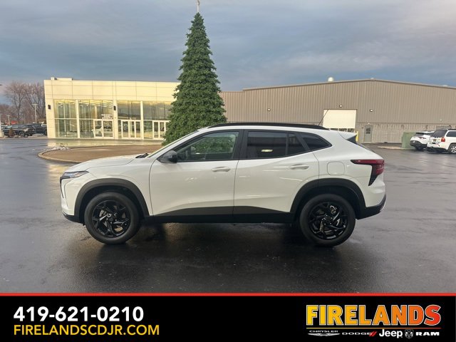 Used 2025 Chevrolet Trax LT image 4