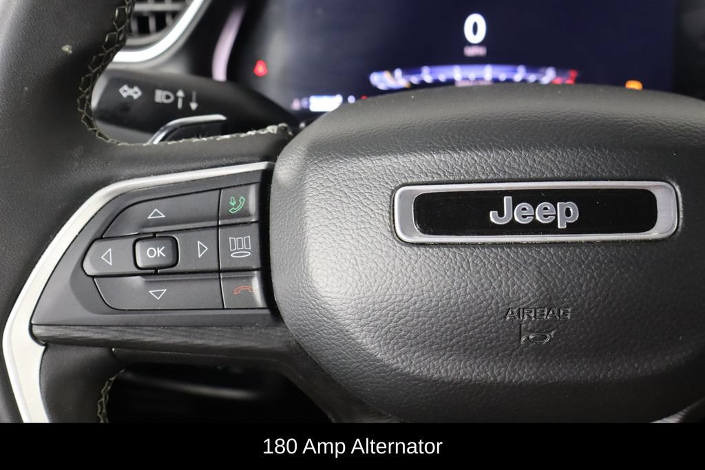 Used 2023 Jeep Grand Cherokee Laredo w/ Trailer Tow Prep Group (B) AWD/4WD image 8