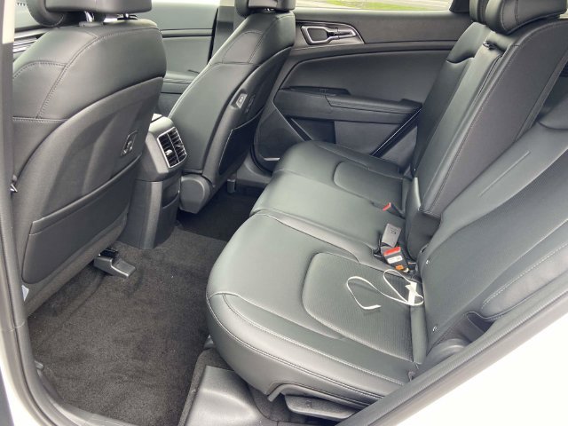 New 2026 Kia Sportage EX FWD image 8