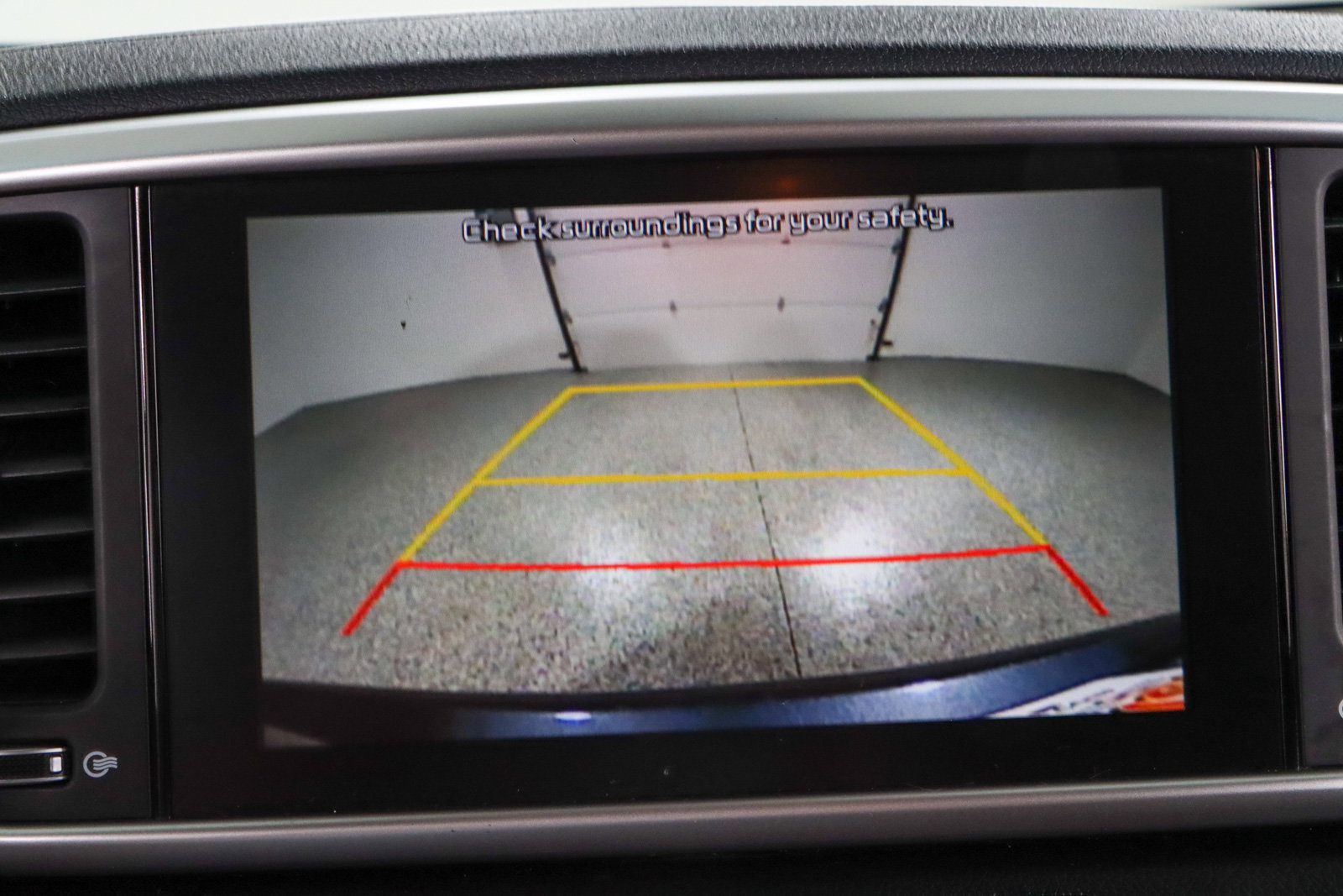 Used 2022 Kia Sportage LX image 18