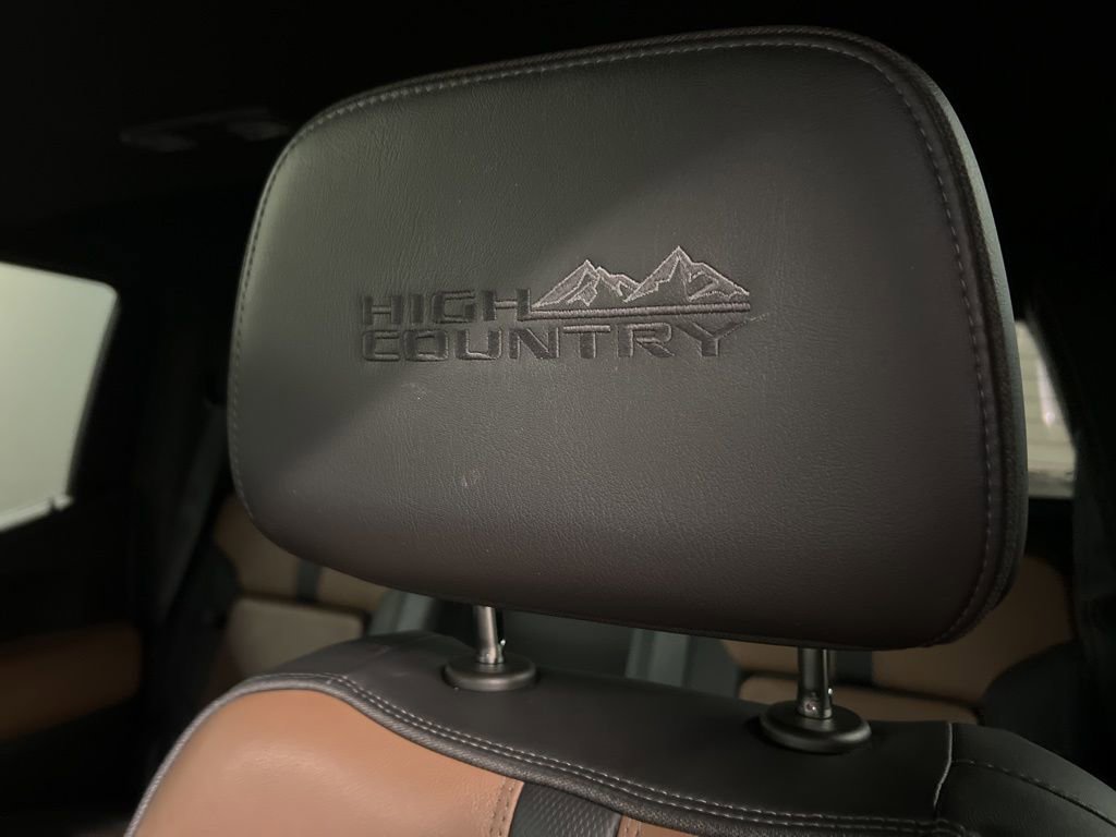 Used 2022 Chevrolet Silverado 1500 High Country w/ Technology Package image 31