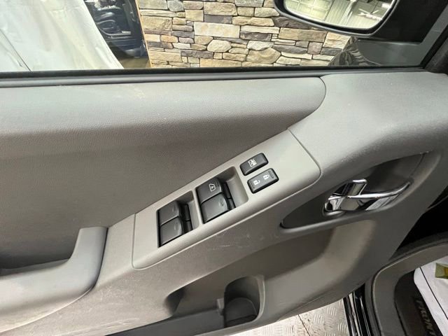 Used 2021 Nissan Frontier SV AWD/4WD image 25