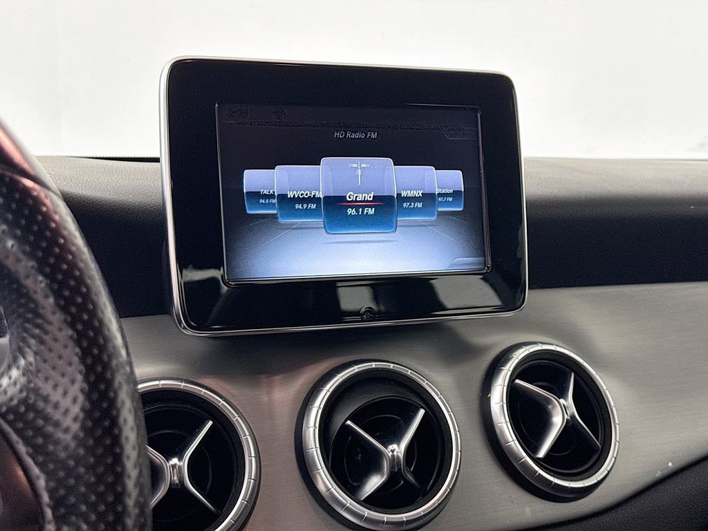 Used 2016 Mercedes-Benz CLA 250 image 14