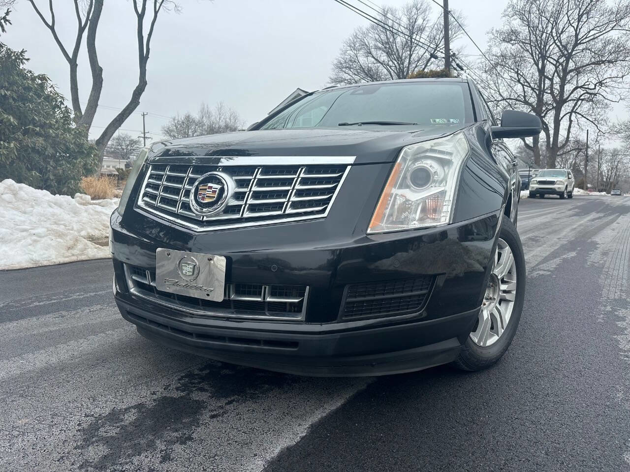 Used 2016 Cadillac SRX Luxury w/ Driver Awareness Package image 2