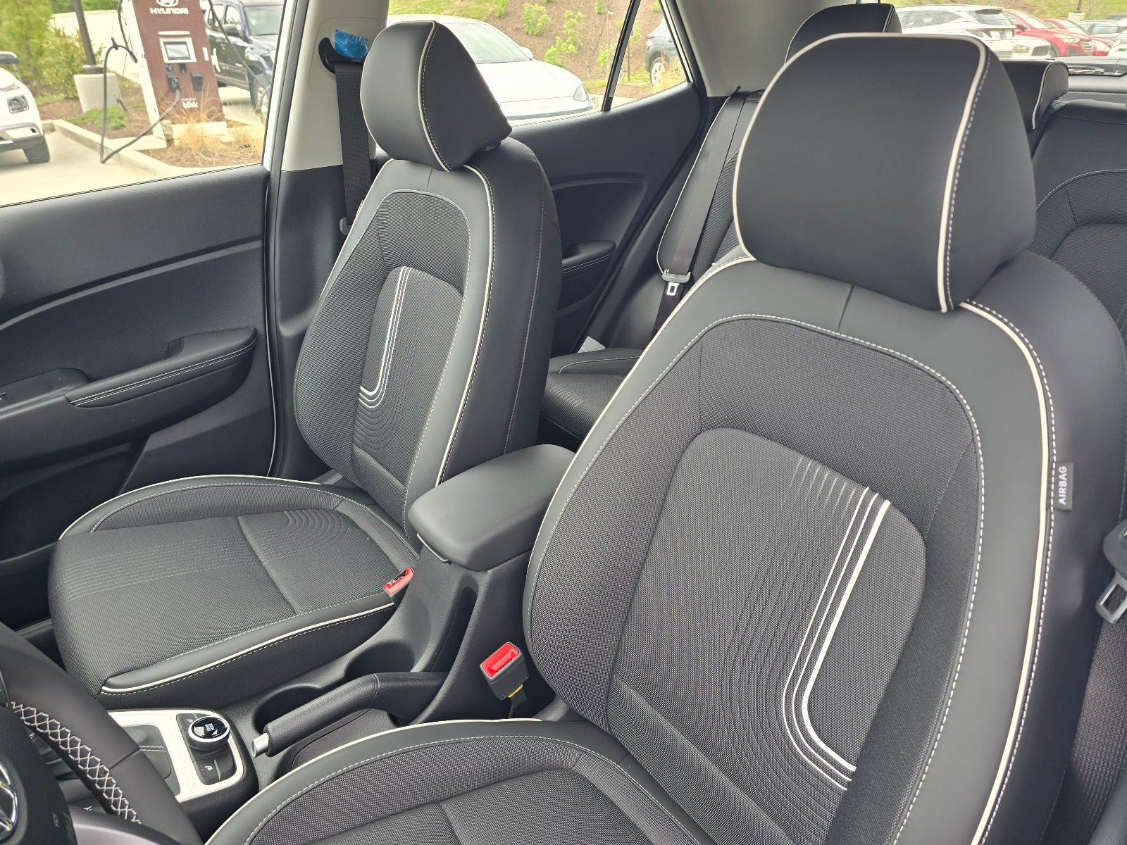 New 2026 Hyundai Venue SEL FWD image 13