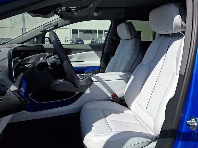 New 2026 Cadillac Optiq Luxury 2 image 9