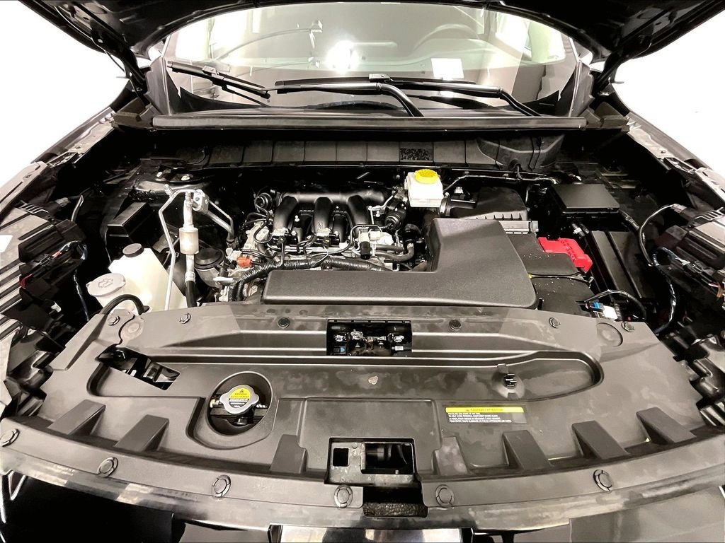 Used 2024 Nissan Pathfinder S AWD/4WD image 30