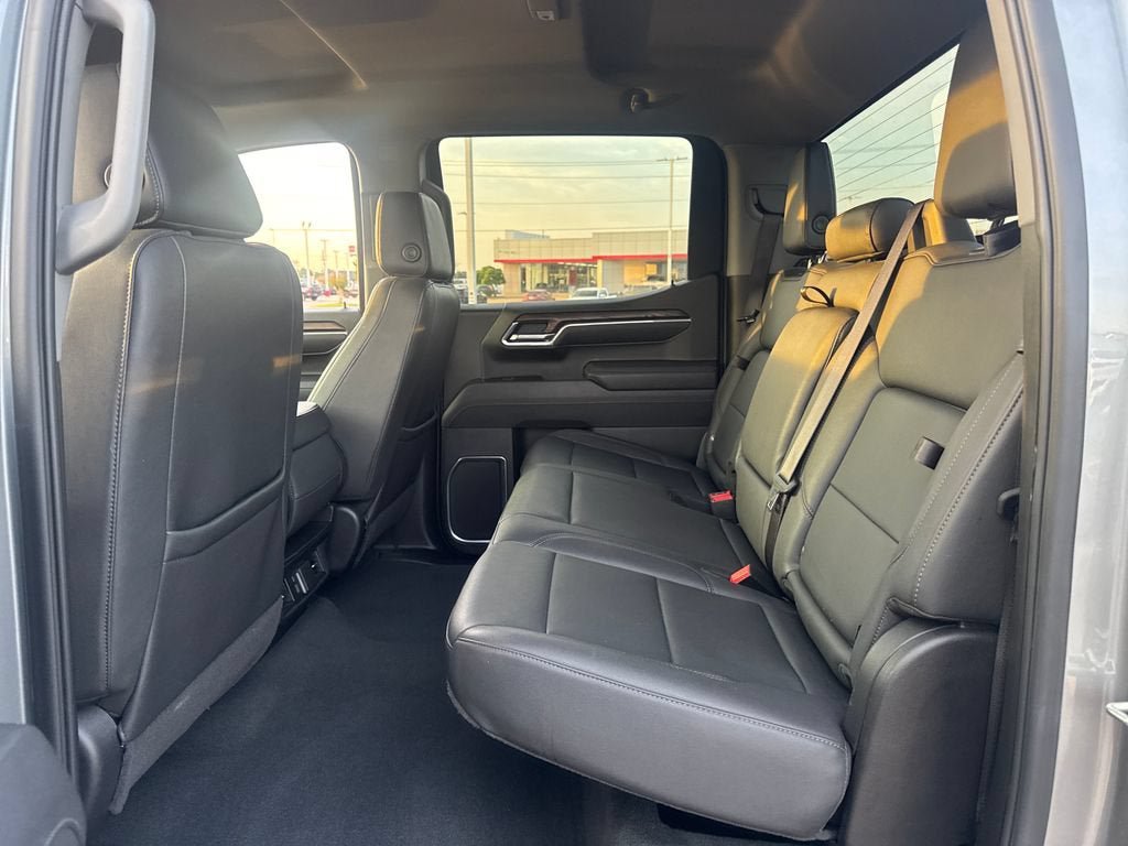 Used 2025 GMC Sierra 1500 SLT AWD/4WD image 14