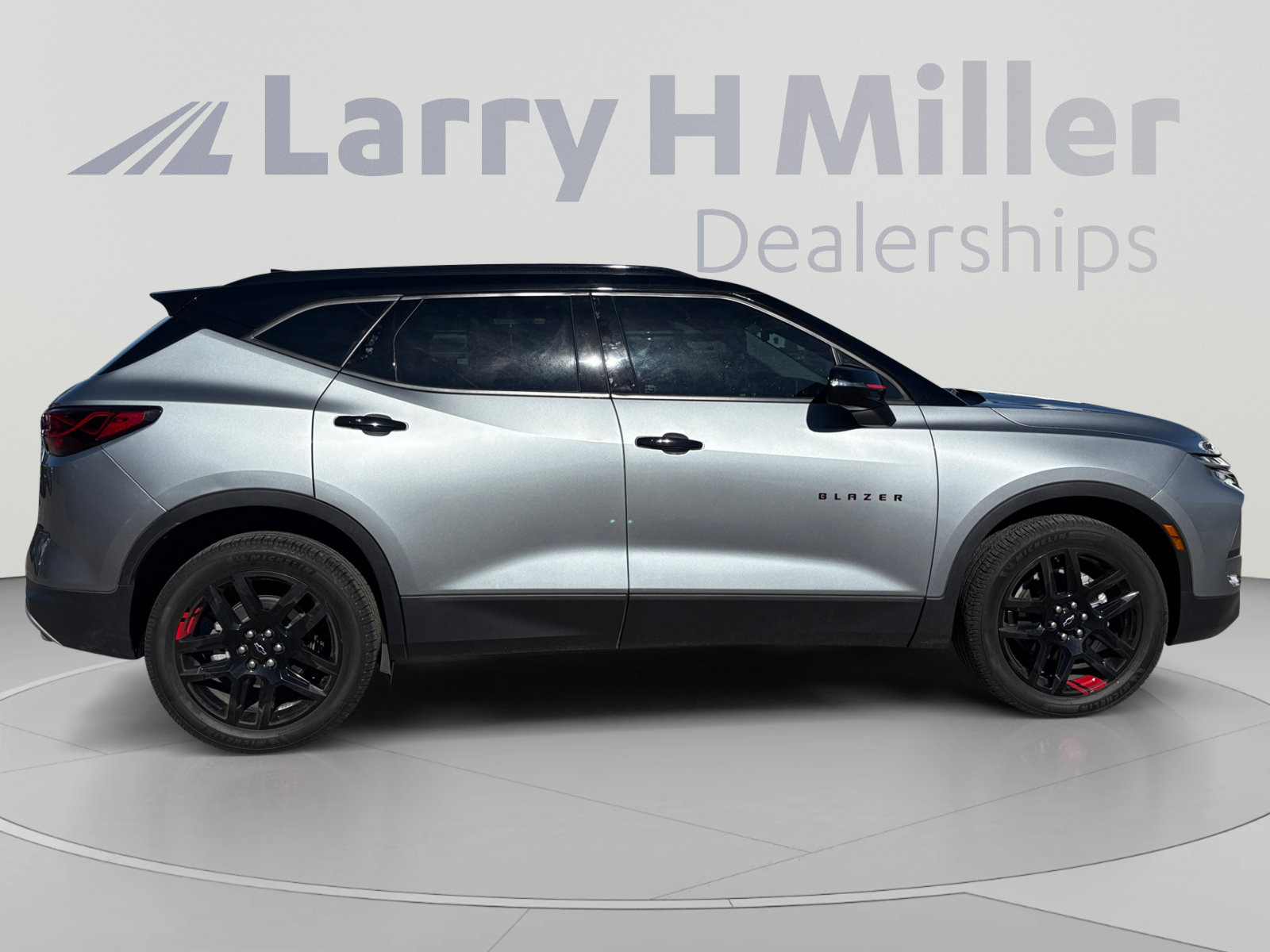 Used 2023 Chevrolet Blazer LT FWD image 6