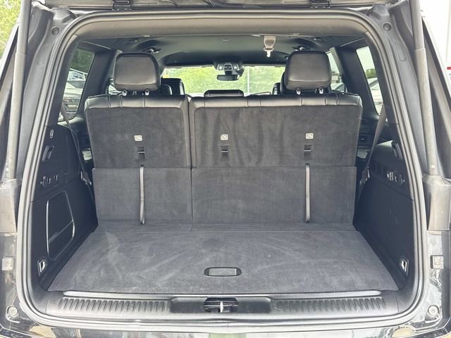 Used 2024 Jeep Wagoneer Series II w/ Flexible Seating Group RWD image 12