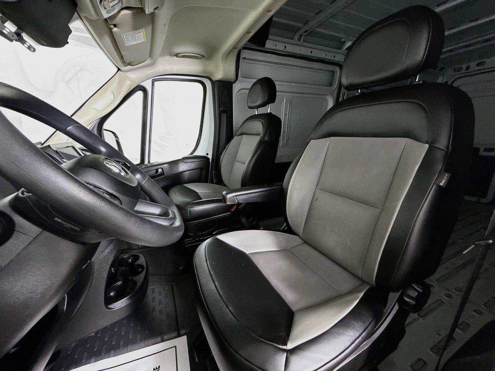 Used 2023 RAM ProMaster 2500 FWD image 5