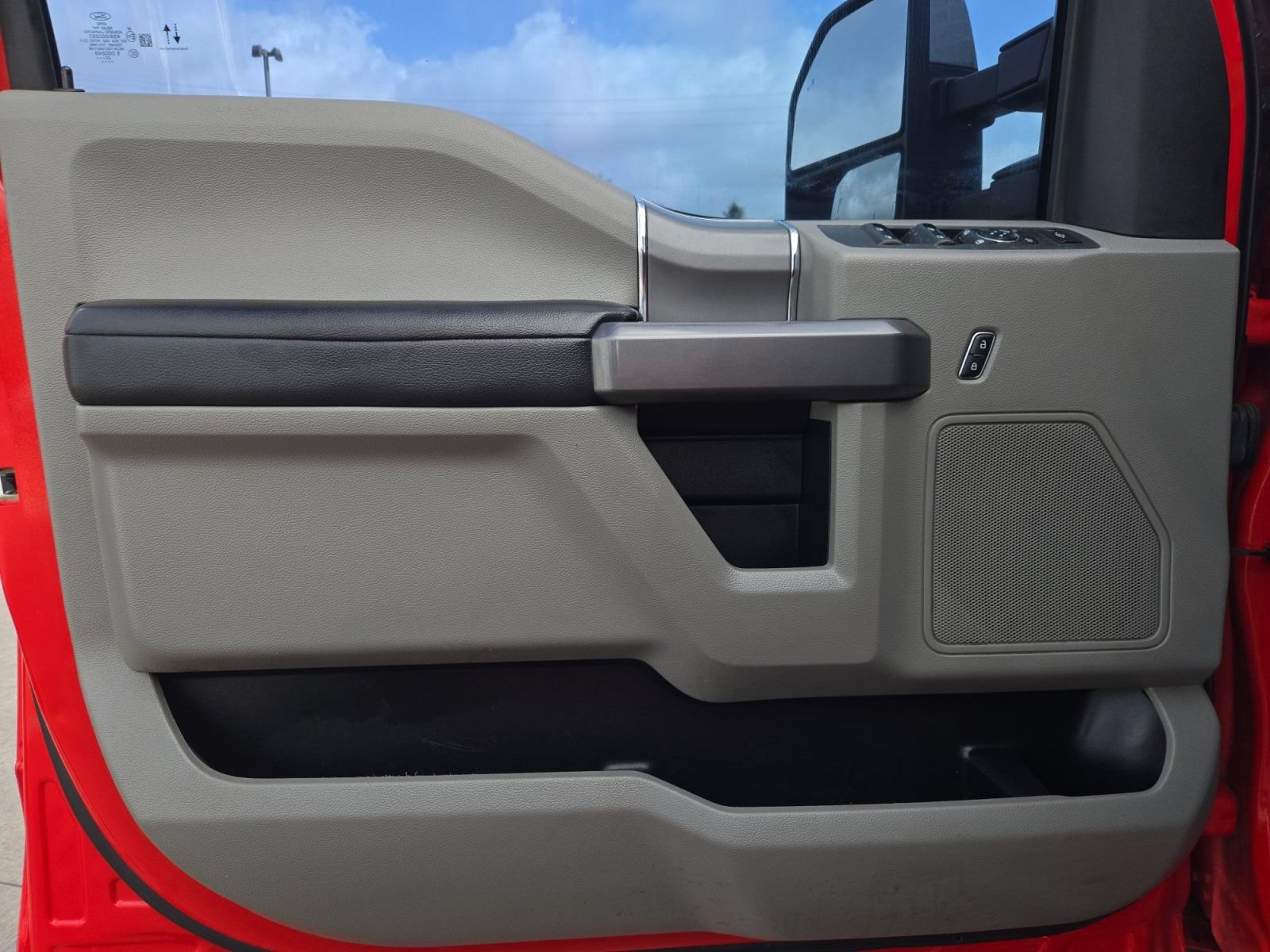Used 2021 Ford F350 XLT w/ XLT Premium Package AWD/4WD image 19