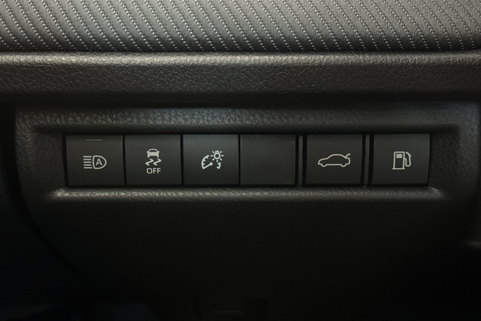 New 2026 Toyota Camry SE FWD image 30
