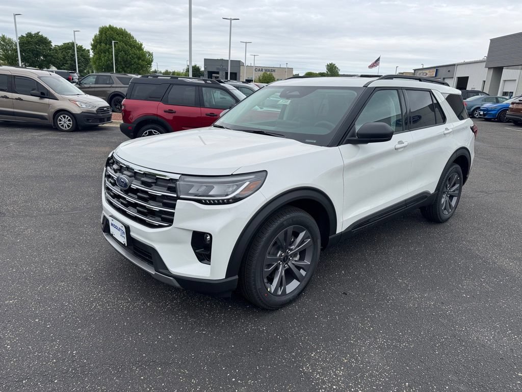 New 2026 Ford Explorer Active w/ Active Comfort Package AWD/4WD image 5