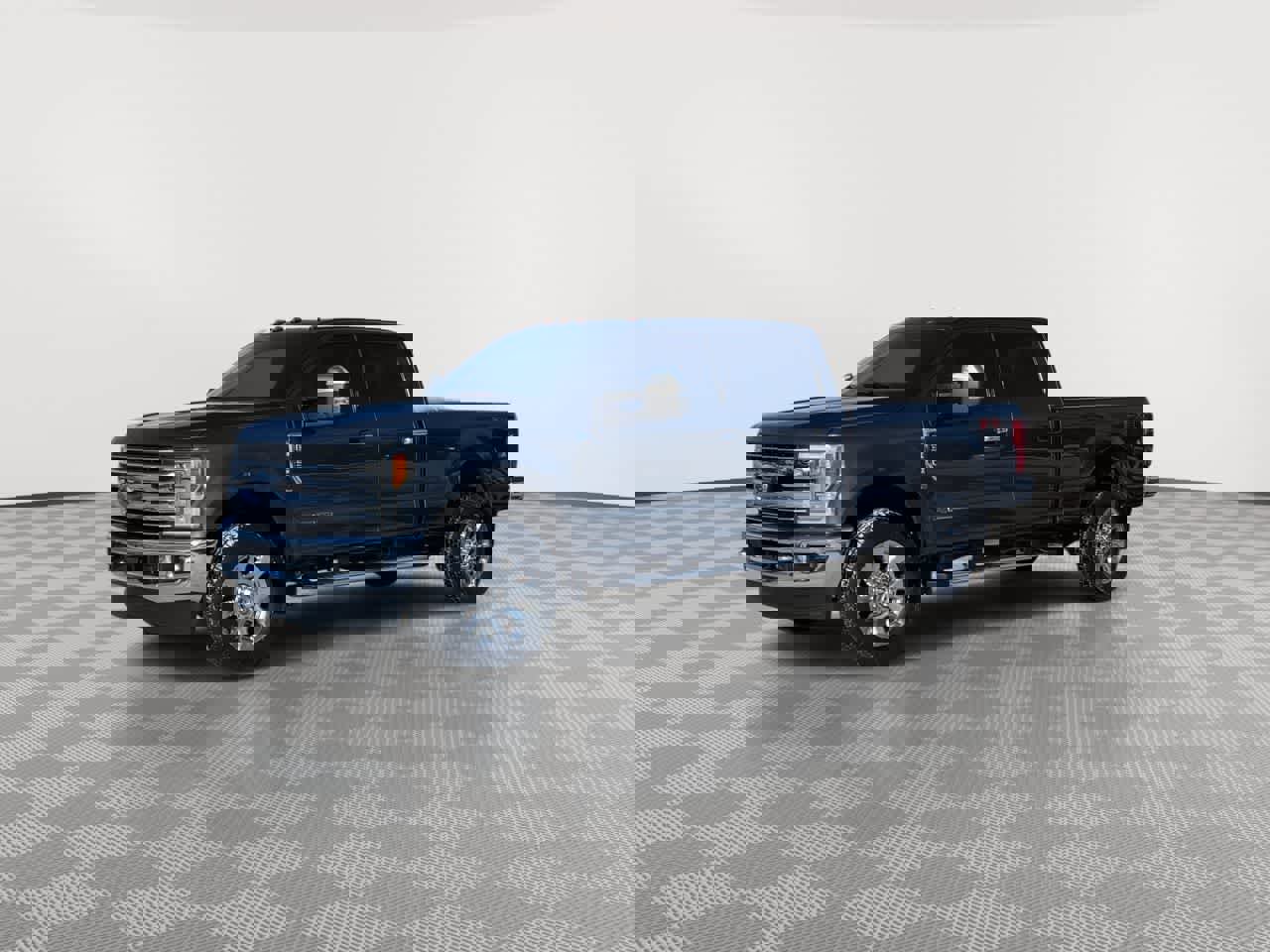 Used 2018 Ford F350 Lariat w/ Lariat Ultimate Package image 4