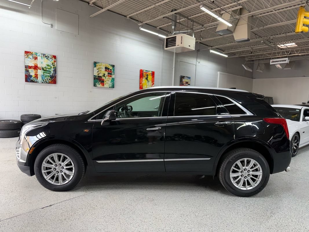 Used 2018 Cadillac XT5 AWD image 2