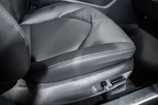 New 2026 Toyota Highlander Platinum image 36