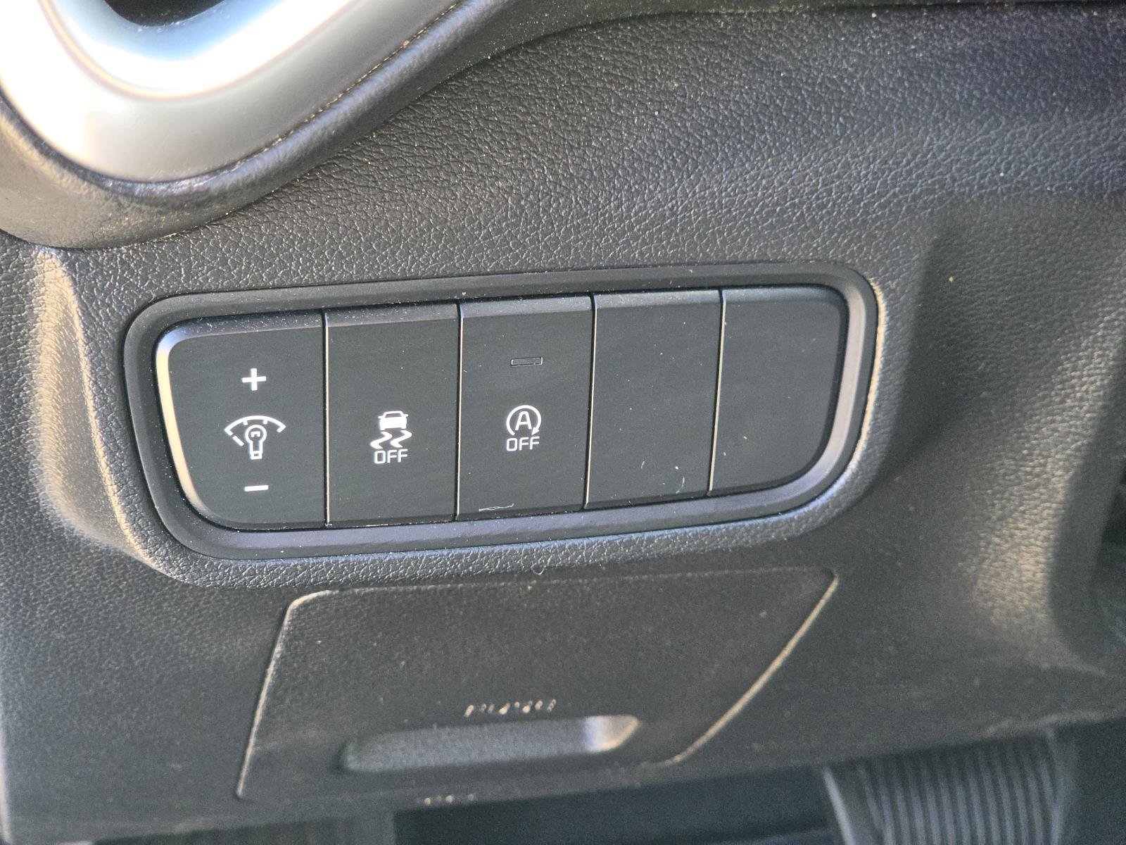 Used 2024 Kia Soul LX w/ LX Technology Package FWD image 18