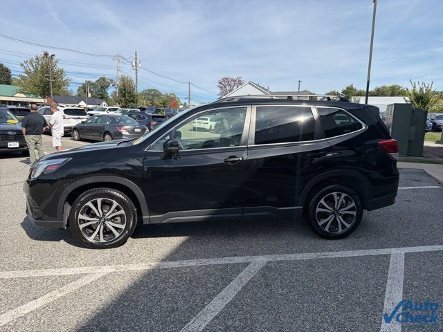 Used 2023 Subaru Forester Limited image 3