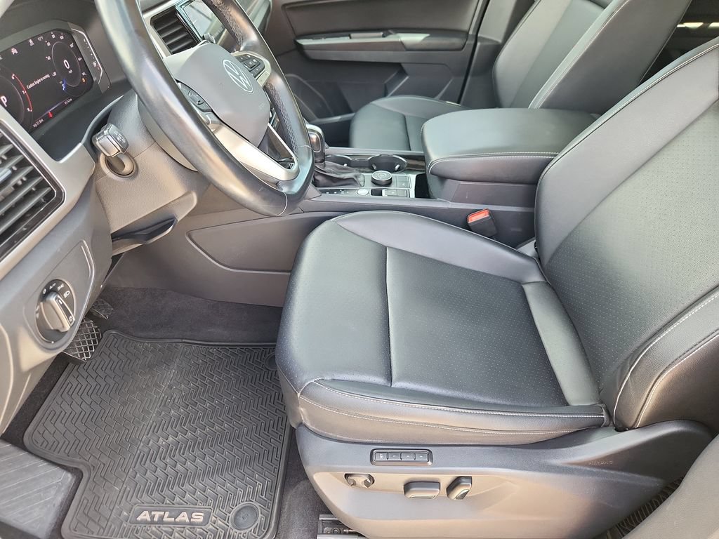 Used 2021 Volkswagen Atlas SEL AWD/4WD image 6