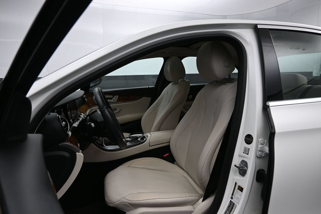 Used 2018 Mercedes-Benz E 300 4MATIC image 21