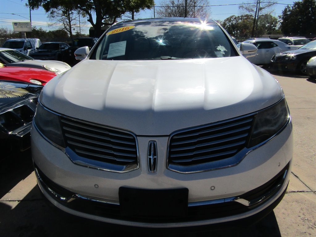 Used 2016 Lincoln MKX Reserve w/ Technology Package image 2