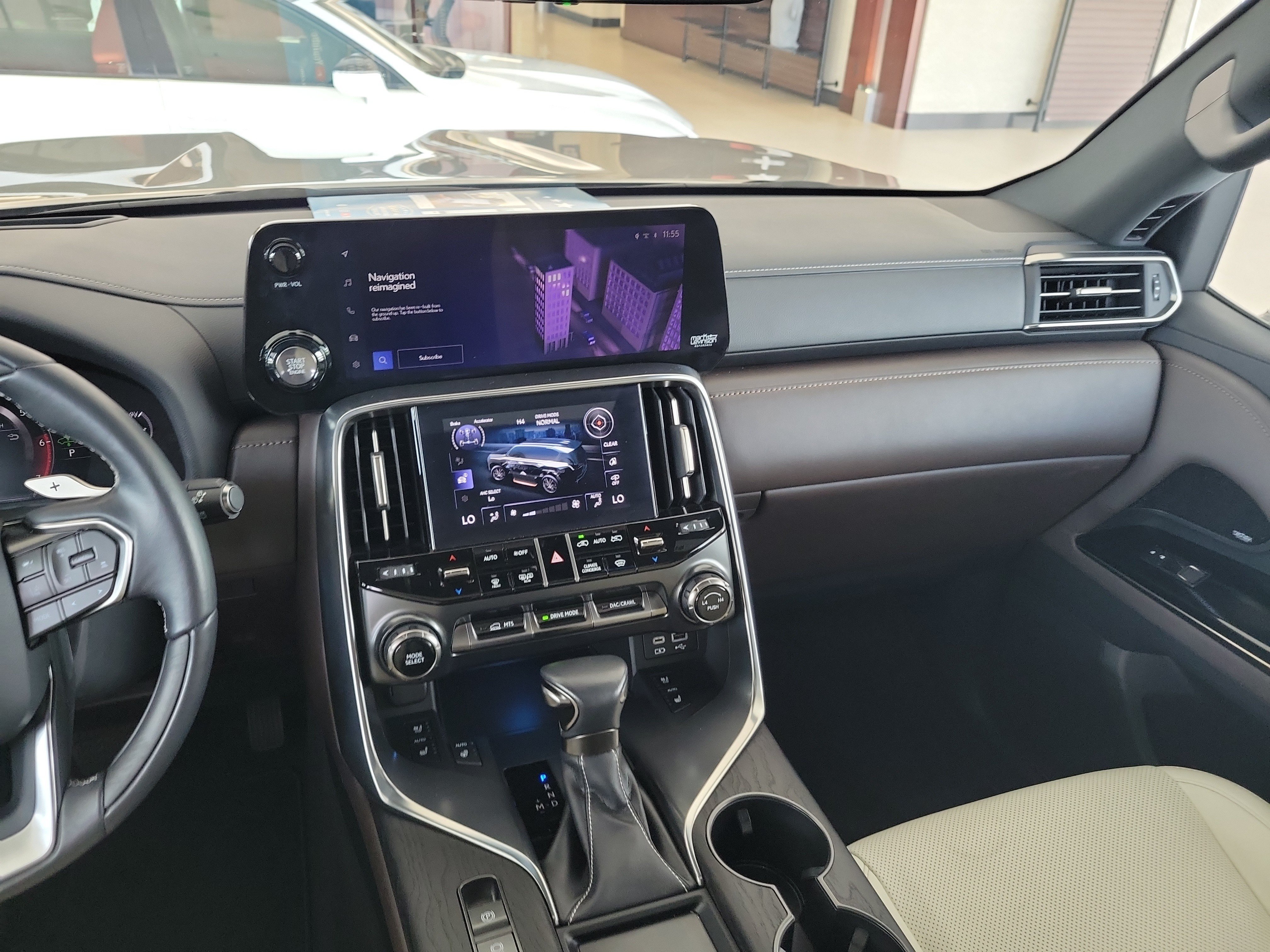Used 2022 Lexus LX 600 4WD w/ Accessory Package (Z1) image 22