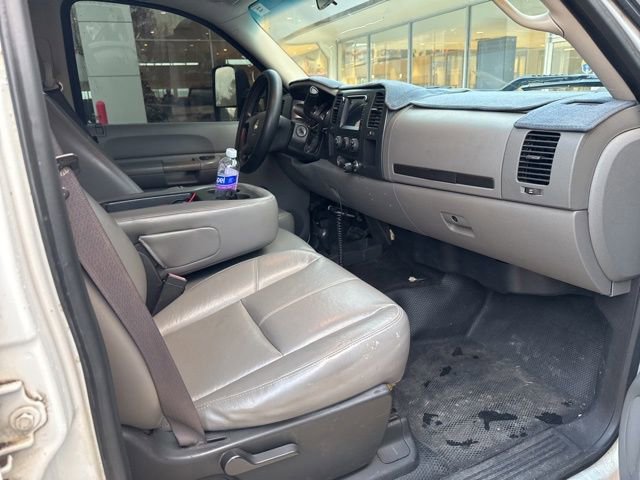 Used 2008 Chevrolet Silverado 3500 W/T image 24