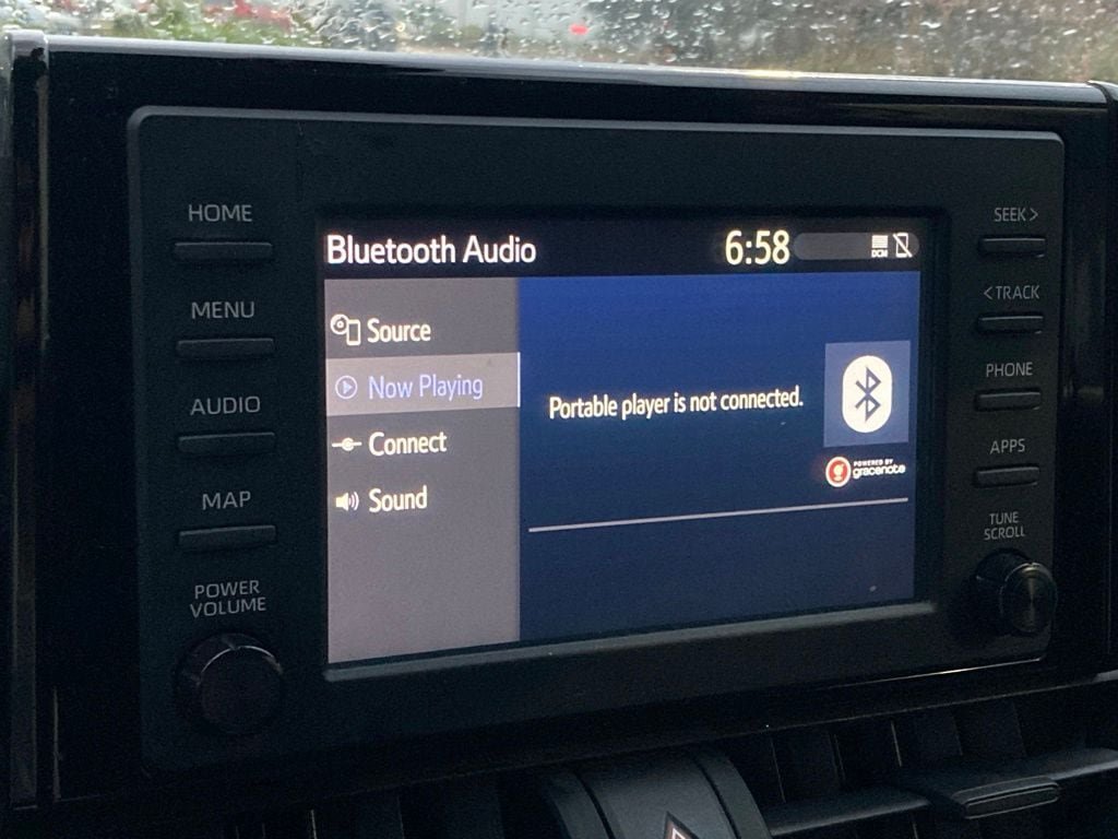 Used 2019 Toyota RAV4 LE FWD image 19
