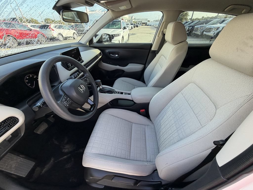 Used 2025 Honda HR-V LX image 17