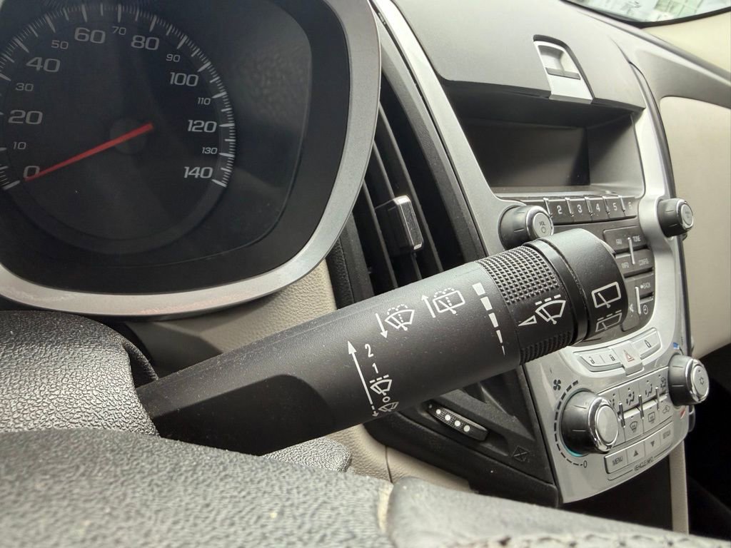 Used 2010 Chevrolet Equinox LS image 12