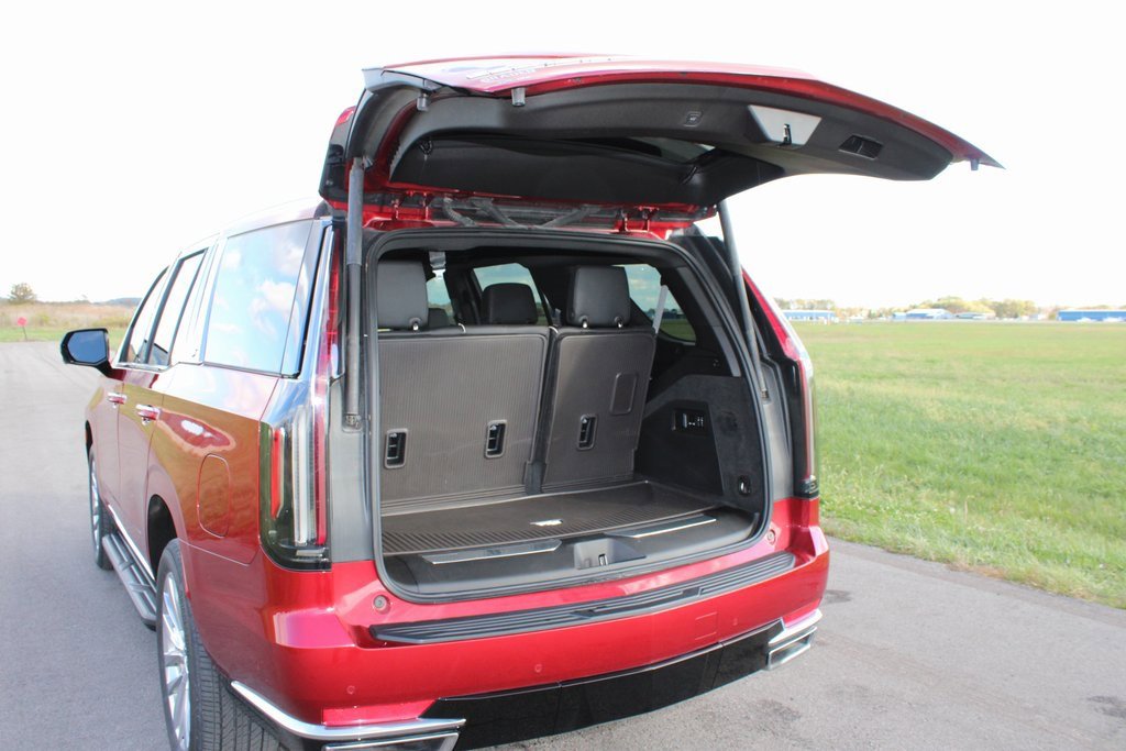 Used 2023 Cadillac Escalade Premium Luxury w/ Performance Package image 40