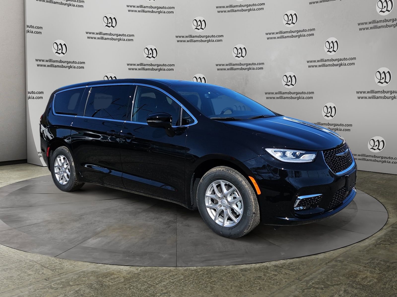 New 2026 Chrysler Pacifica Select image 7