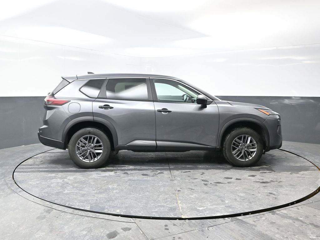 Used 2024 Nissan Rogue S image 4