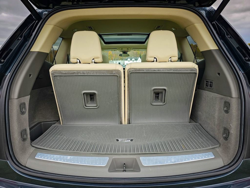 Used 2021 Cadillac XT6 Premium Luxury w/ LPO, Floor Liner Package image 35