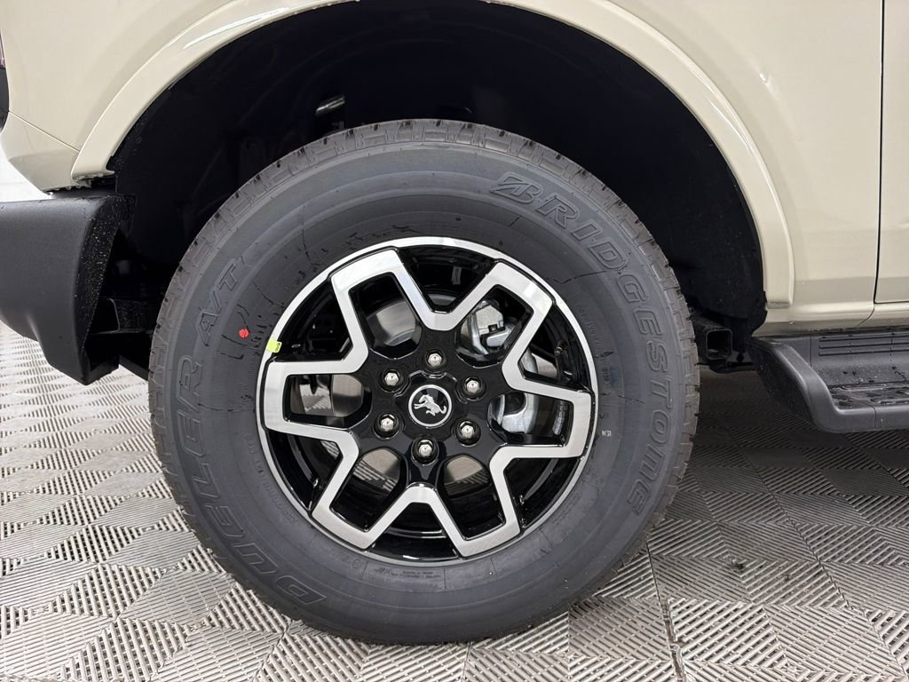 New 2026 Ford Bronco Outer Banks AWD/4WD image 11