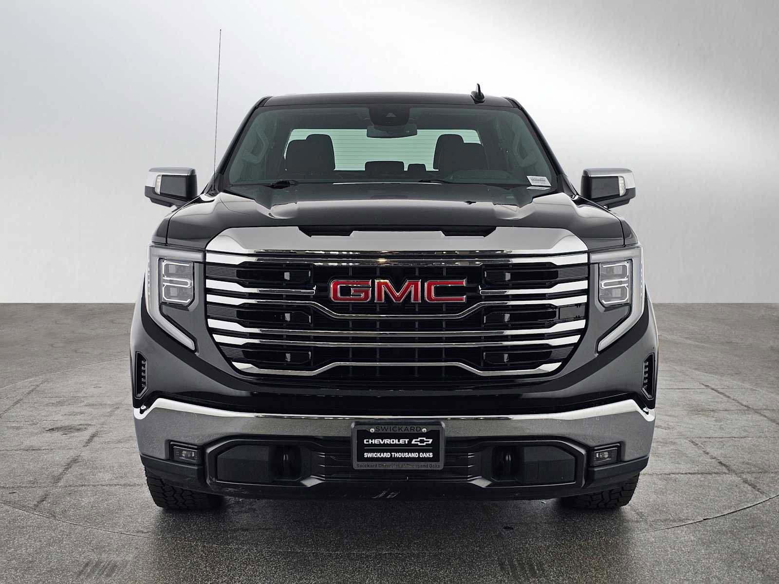 Used 2022 GMC Sierra 1500 SLT w/ SLT Convenience Package image 8