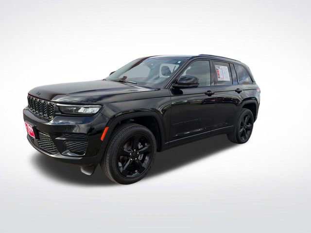 Used 2023 Jeep Grand Cherokee Altitude AWD/4WD image 1