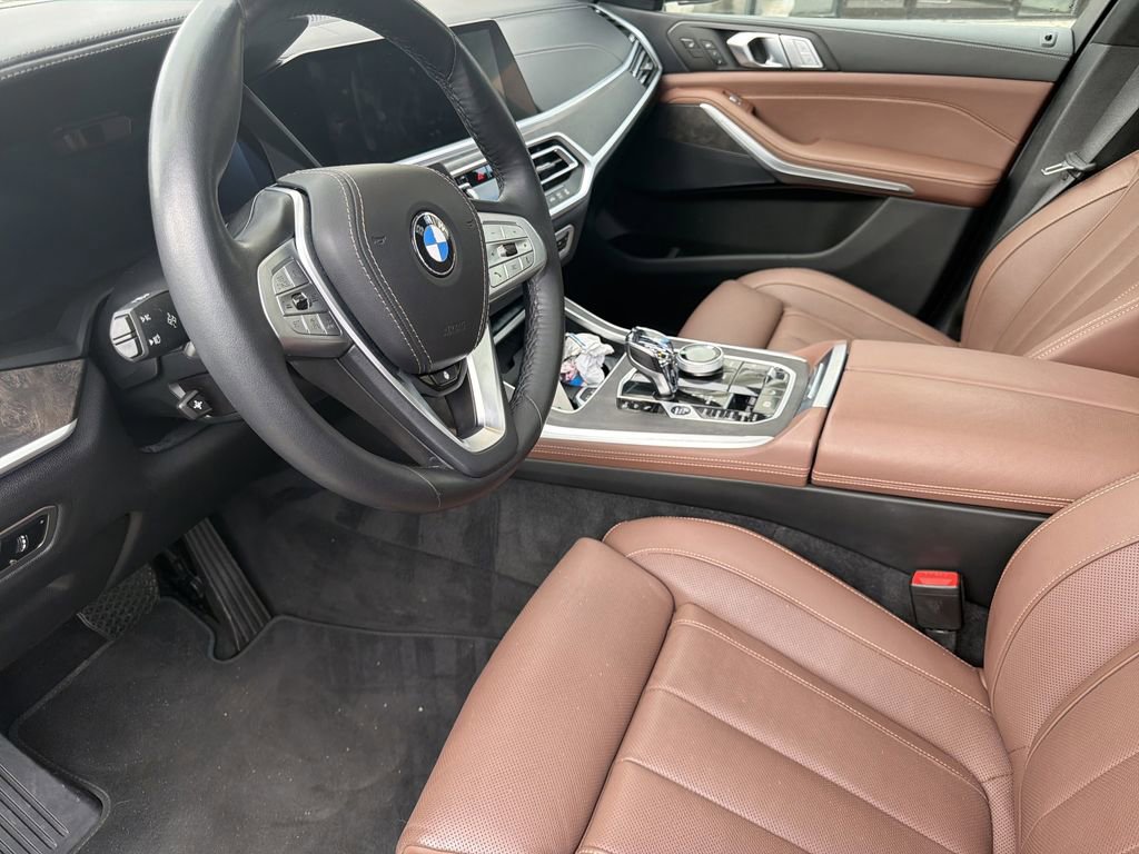 Used 2022 BMW X7 xDrive40i w/ Executive Package image 11