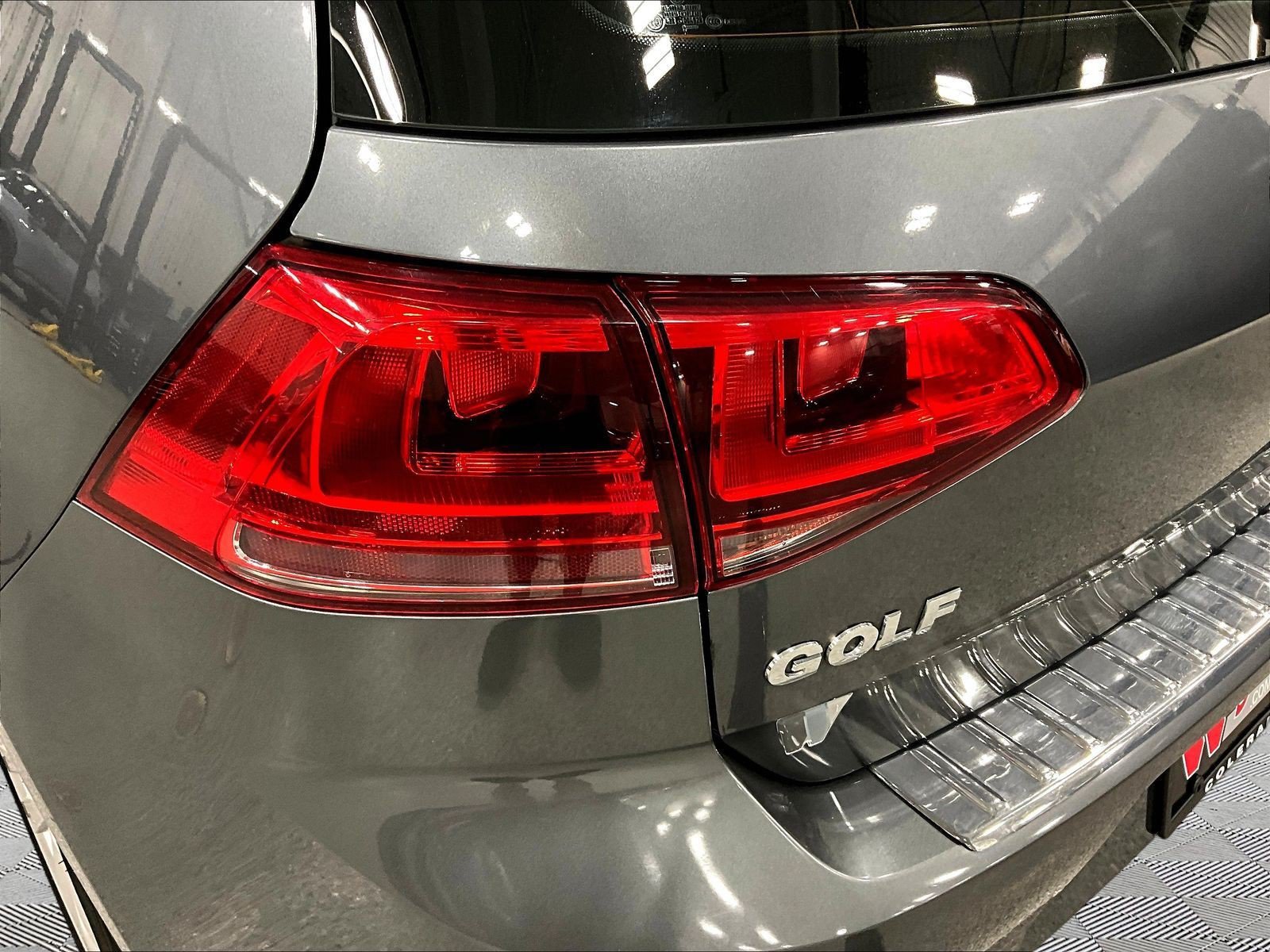 Used 2015 Volkswagen Golf TDI SEL w/ Lighting Package (SEL) FWD image 23