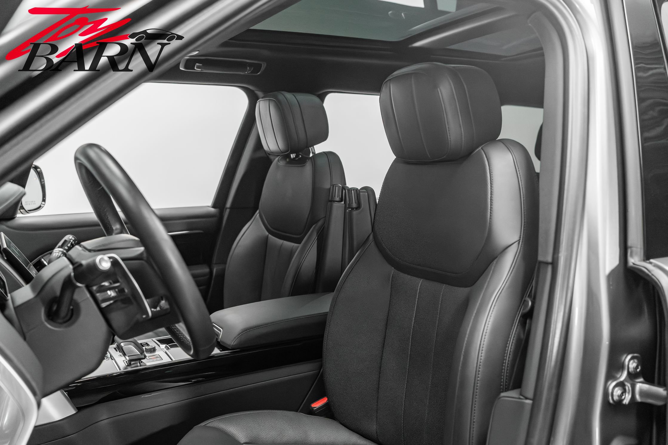 Used 2023 Land Rover Range Rover SE image 24