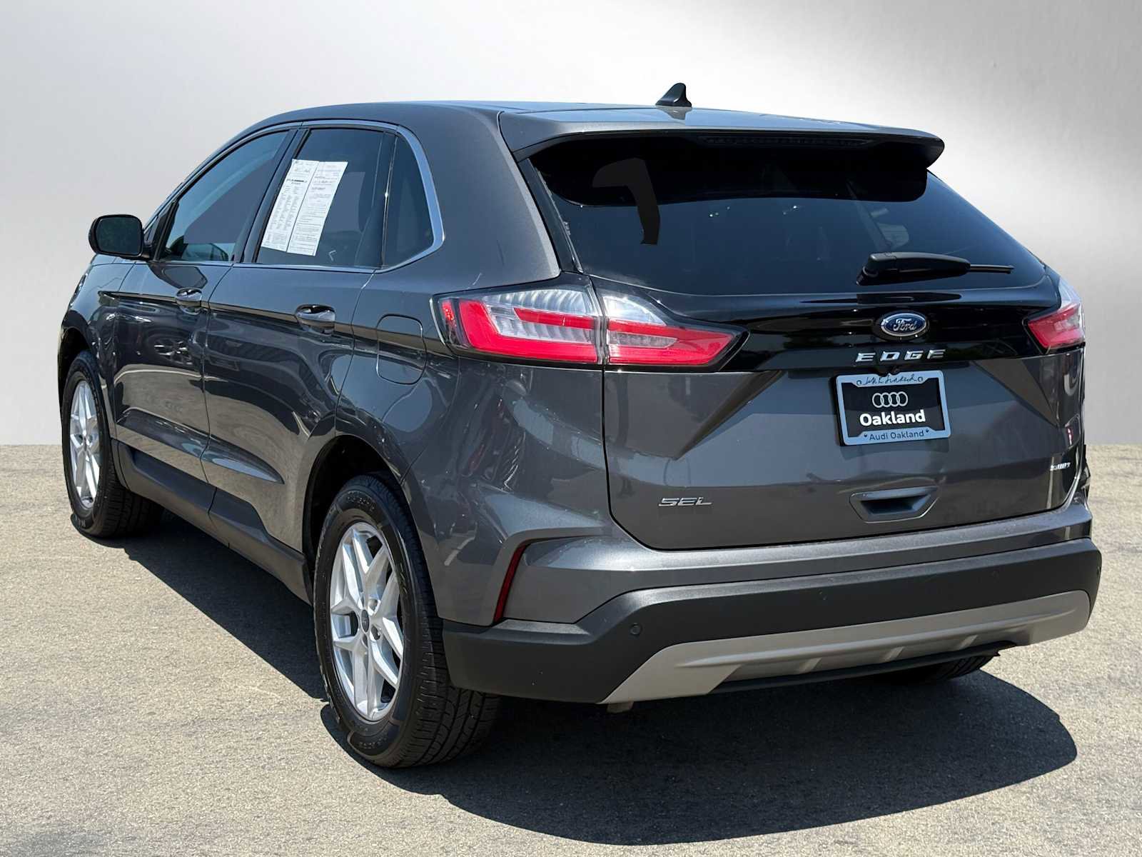 Used 2022 Ford Edge SEL image 5