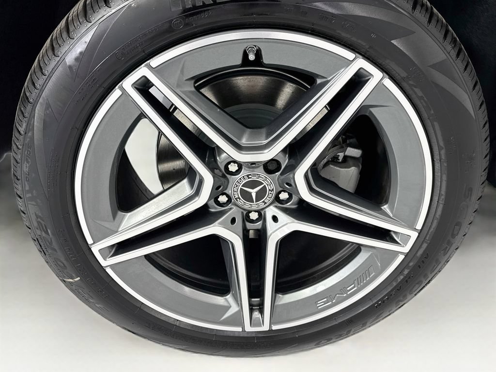 New 2026 Mercedes-Benz GLS 450 4MATIC image 32