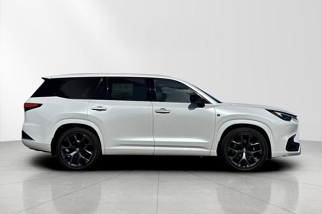 New 2026 Lexus TX 500h AWD image 7
