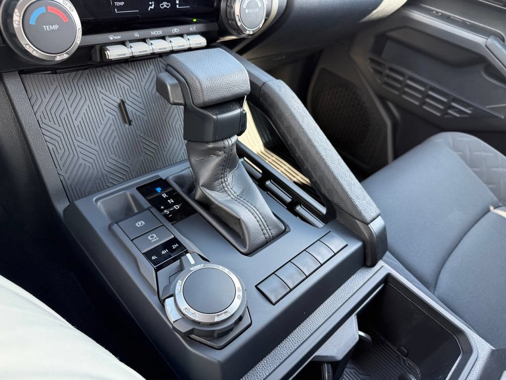 Certified 2025 Toyota Tacoma SR AWD/4WD image 23