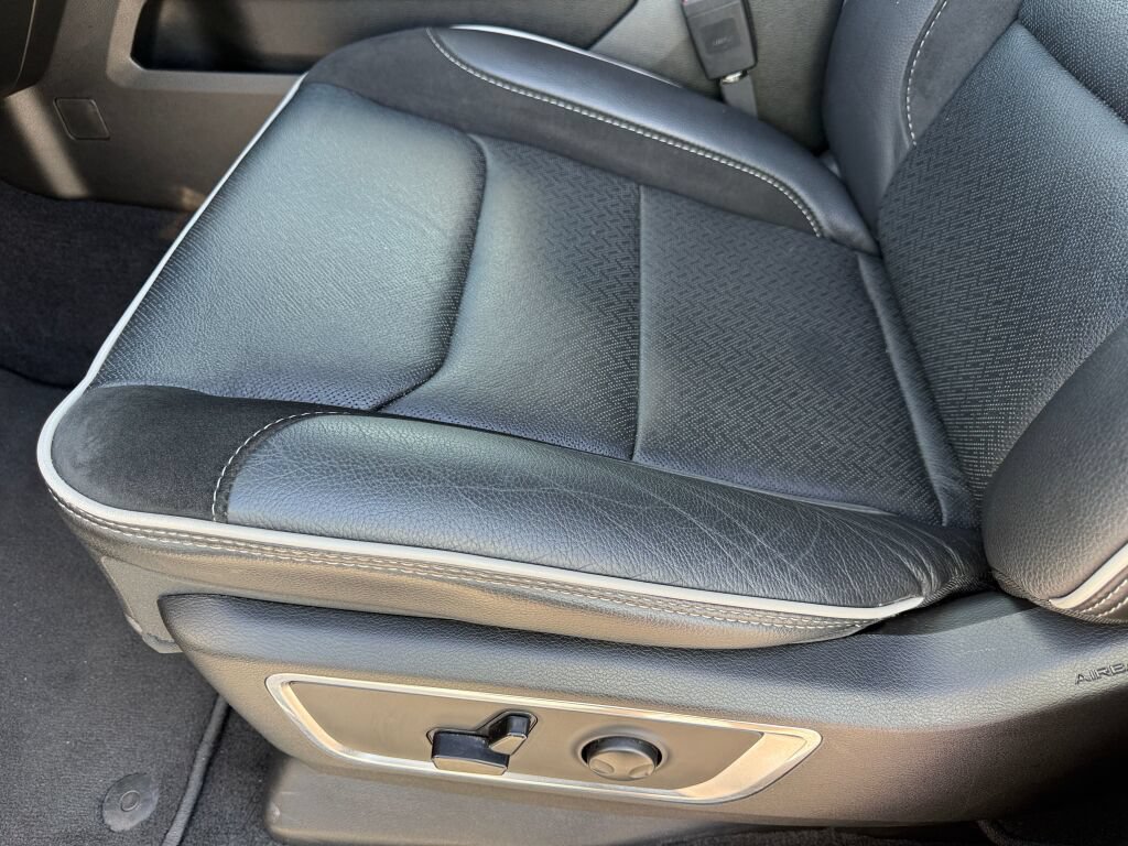 Used 2026 RAM 1500 Laramie AWD/4WD image 19