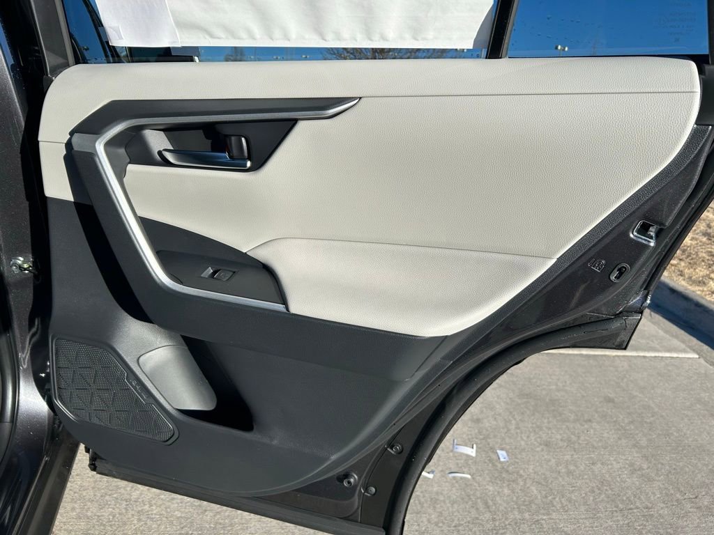 Used 2025 Toyota RAV4 XLE image 16